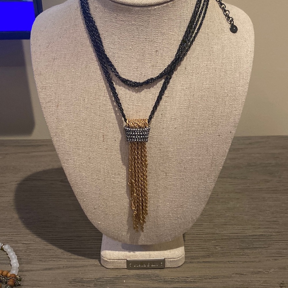 Stella and dot tassel necklace